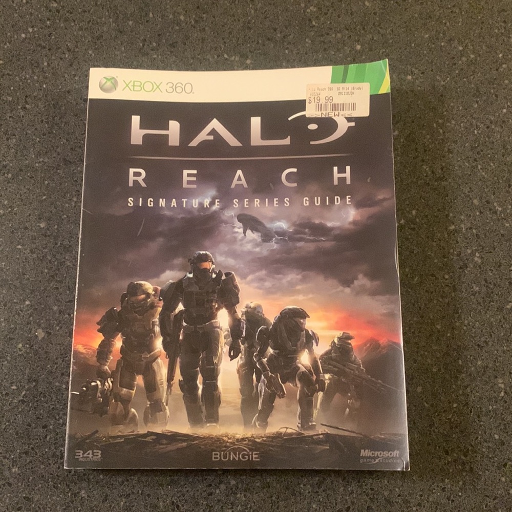 Halo Reach Vintage 2010 Signature Series Guide XBOX 360 Book Magazine